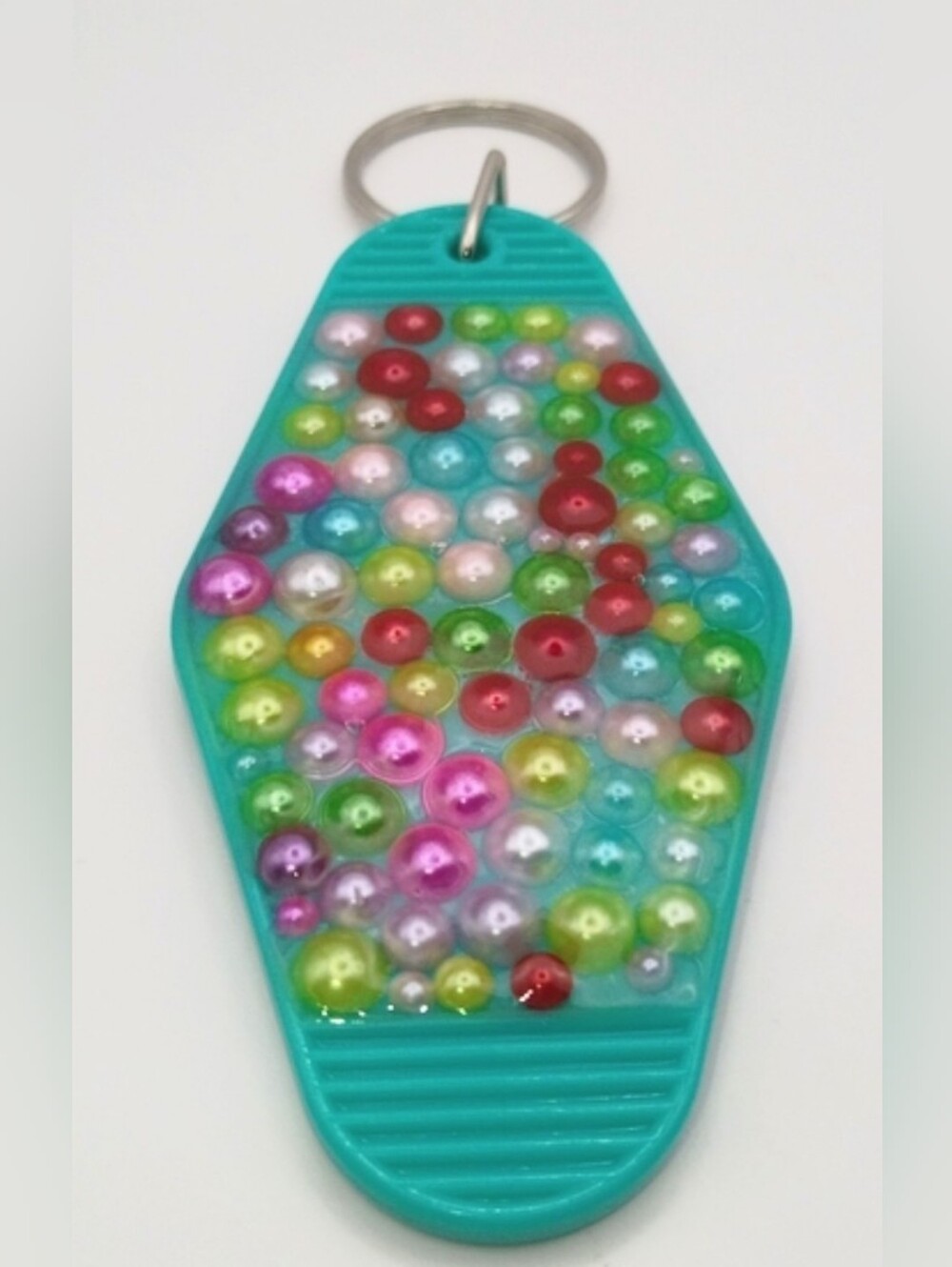 Teal Retro Motel Keychain - Handmade Faux Pearl & UV Resin - Picture 1 of 2